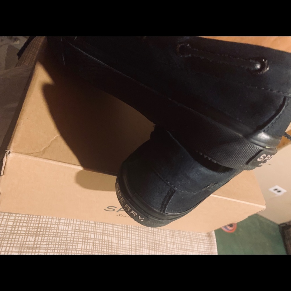 Sperry - Picture 3 of 6